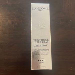 Lancôme Teint Idole Ultra Wear Care & Glow